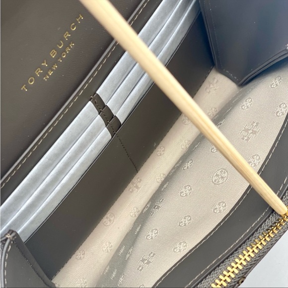 New Tory Burch Willa Chain Wallet
Crossbody Bag Chanel Classic Style - Picture 9 of 16